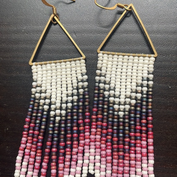 Beaded dangle earrings 🩷 - Picture 3 of 3